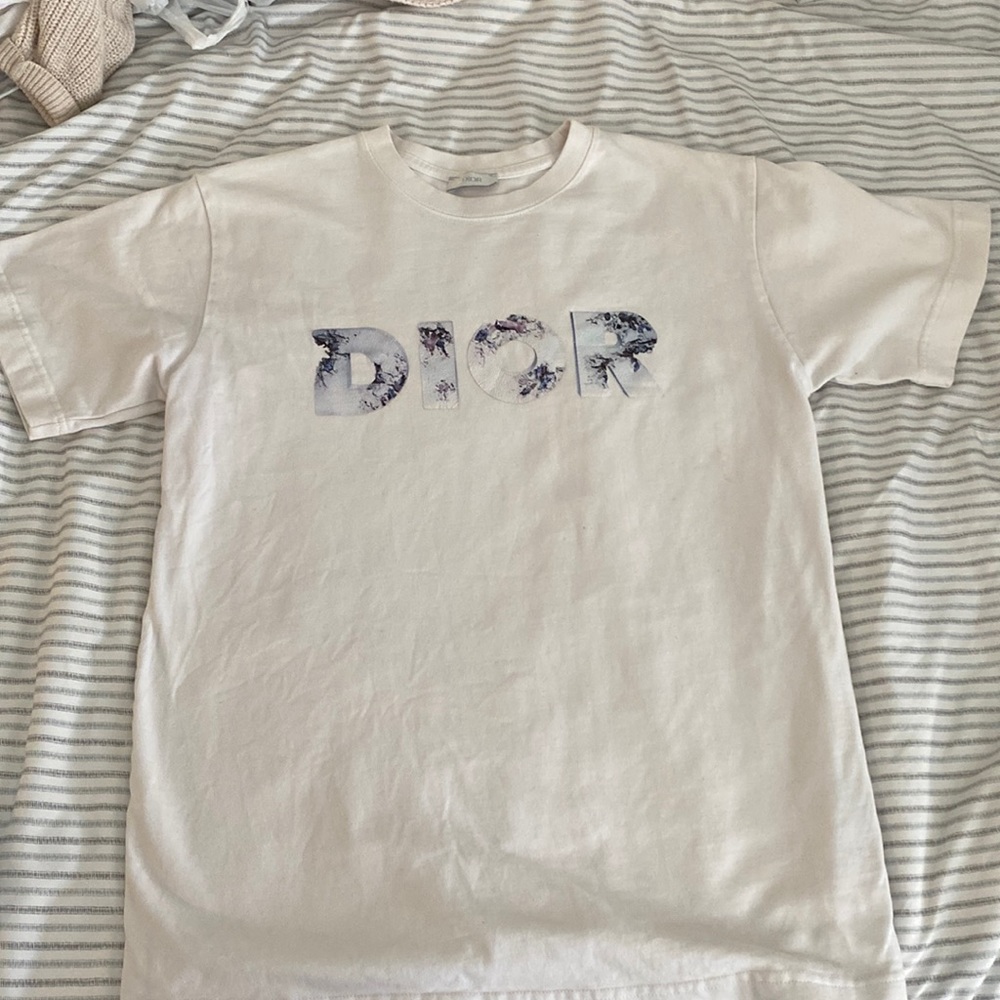 Dior cracked logo print t-shirt in whim white